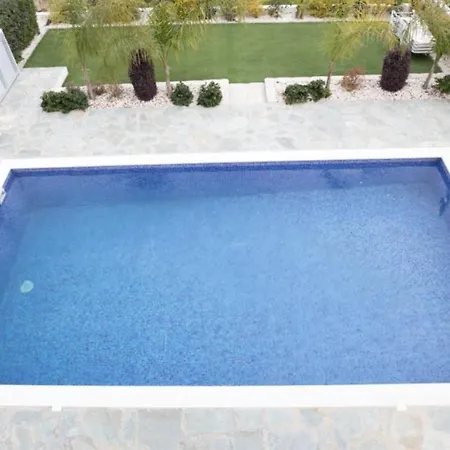Mylos Luxury 3 Bed With Private Pool