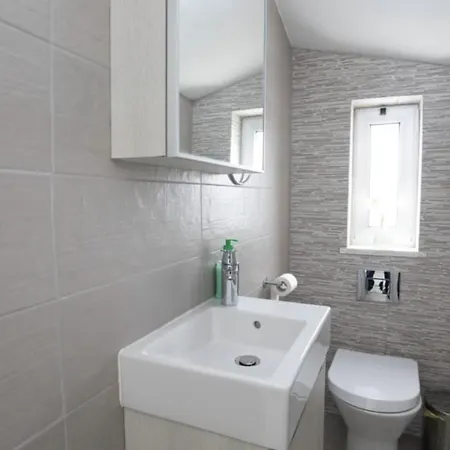 Mylos Luxury 3 Bed With Private Pool *